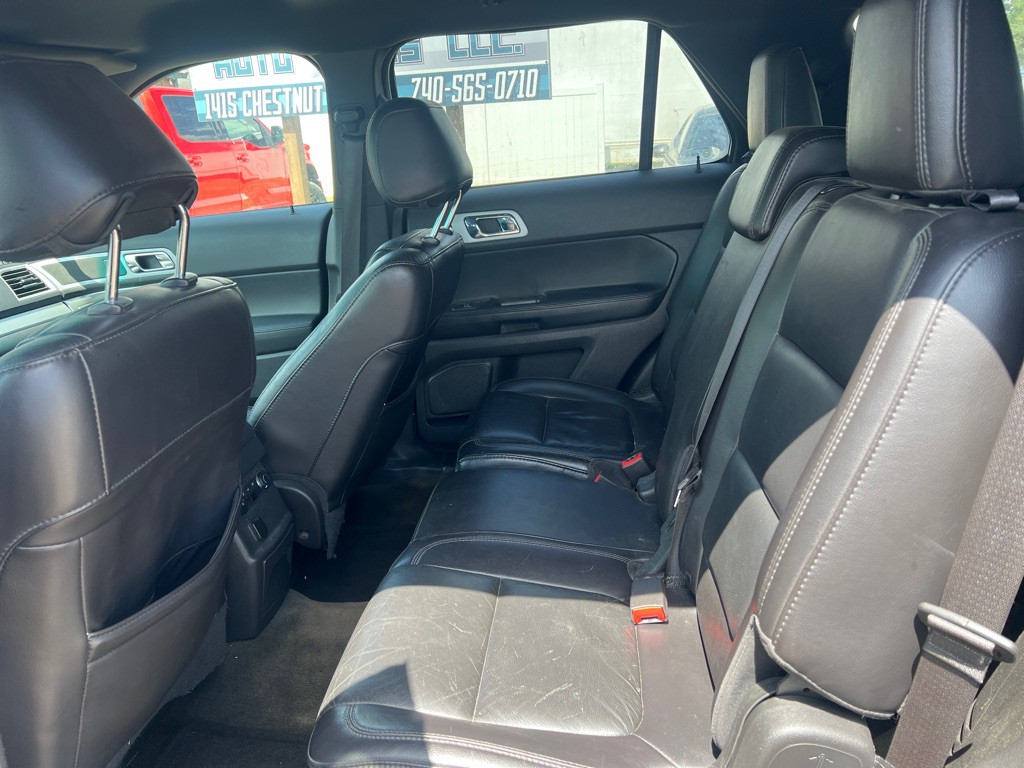2013 Ford Explorer Image 8