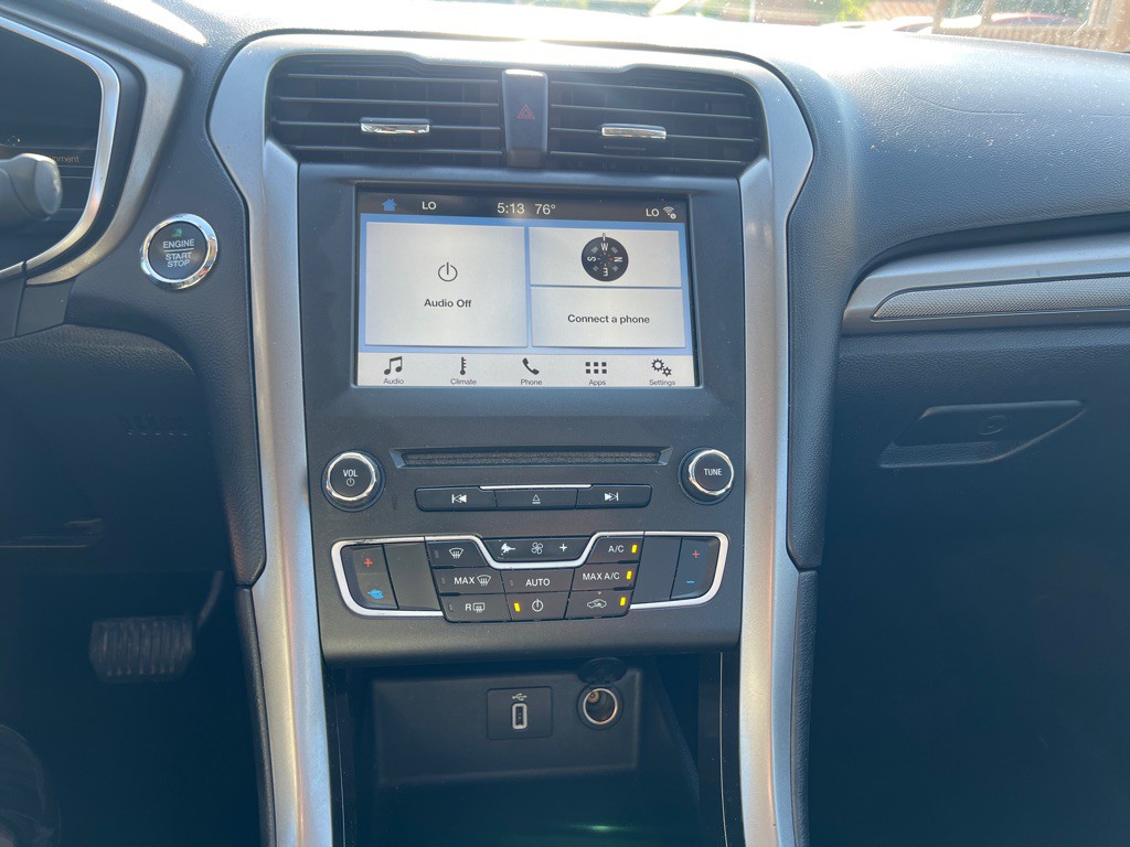 2017 Ford Fusion Image 11