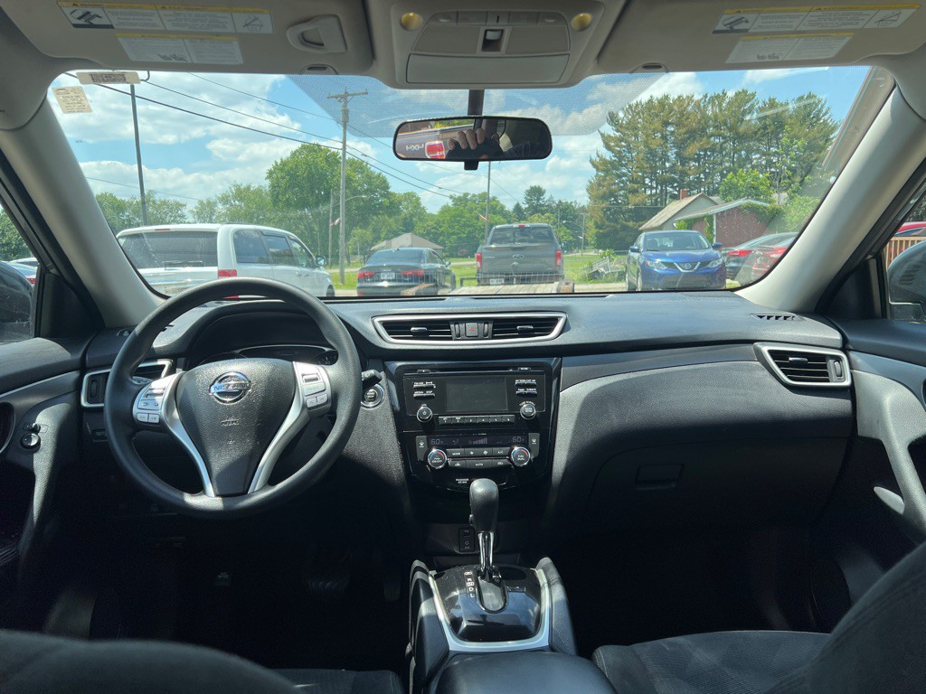 2016 Nissan Rogue Image 8