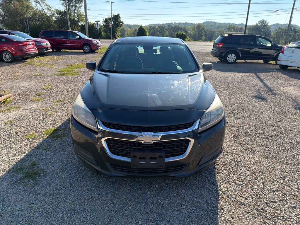 2014 Chevrolet Malibu Image 2