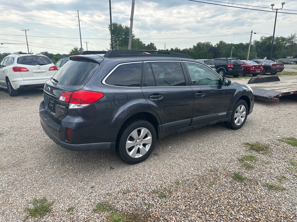 2011 Subaru Outback Image 4