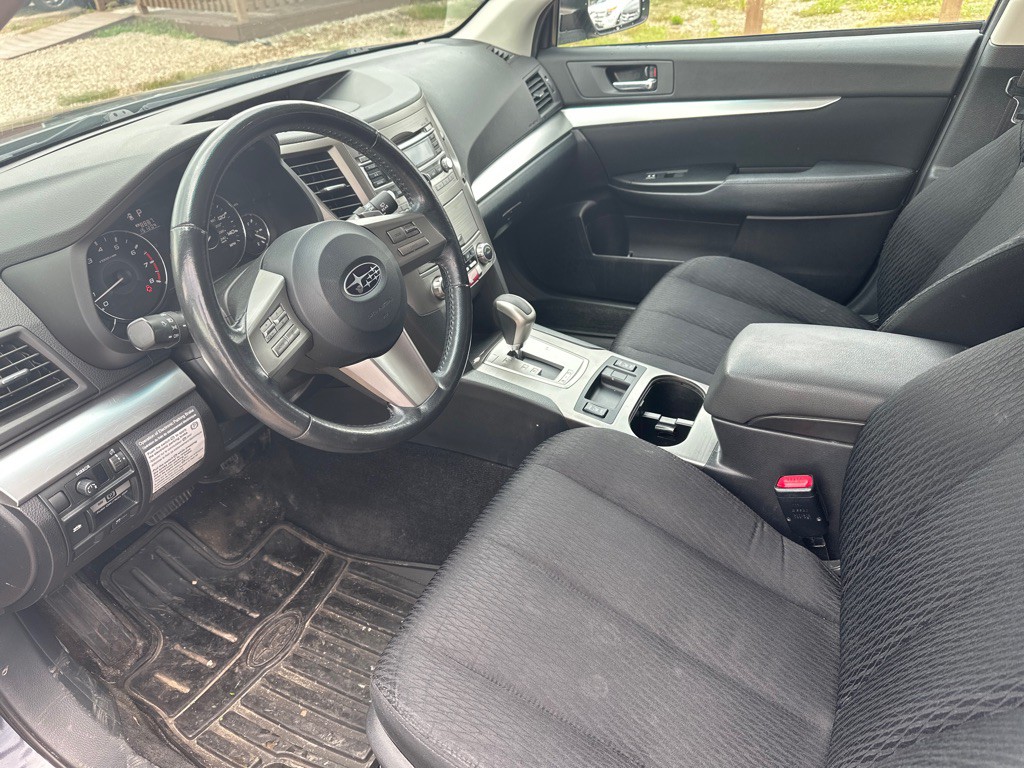 2011 Subaru Outback Image 7