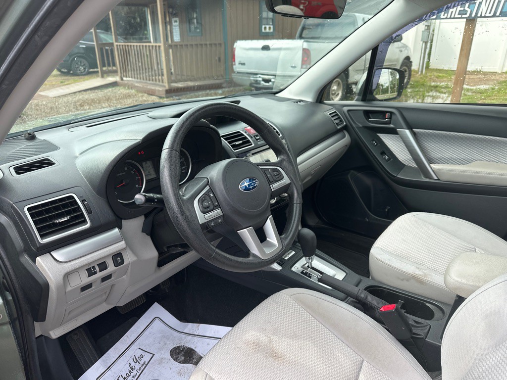 2017 Subaru Forester Image 8