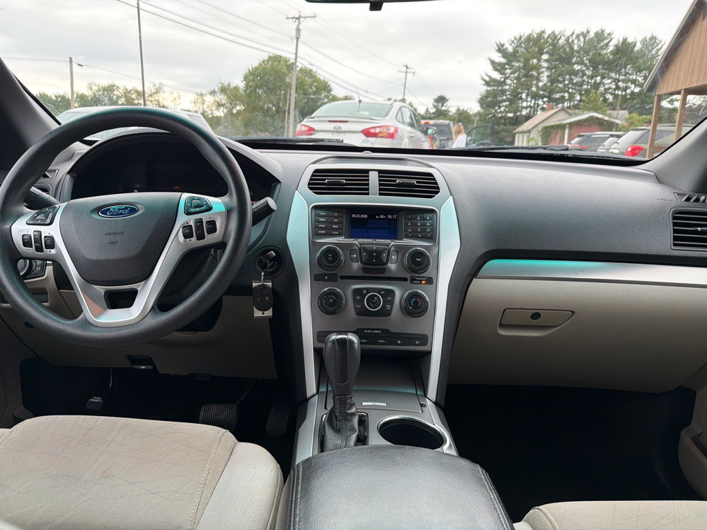 2014 Ford Explorer Image 11