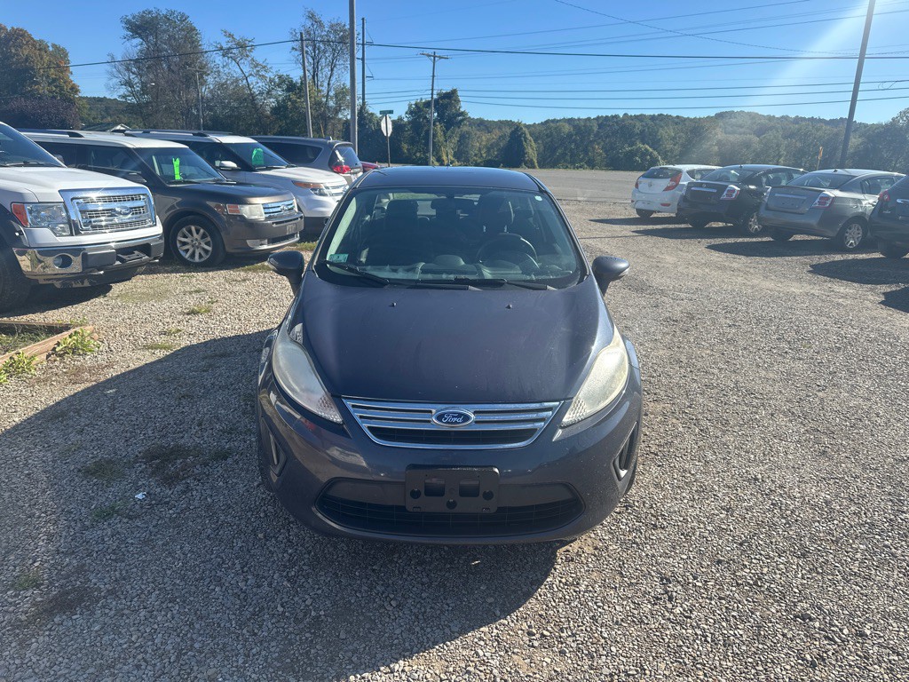 2013 Ford Fiesta Image 2