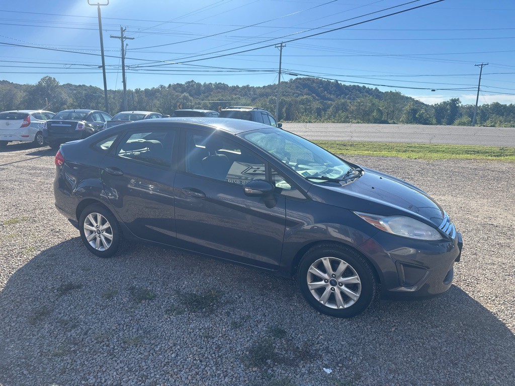 2013 Ford Fiesta Image 3