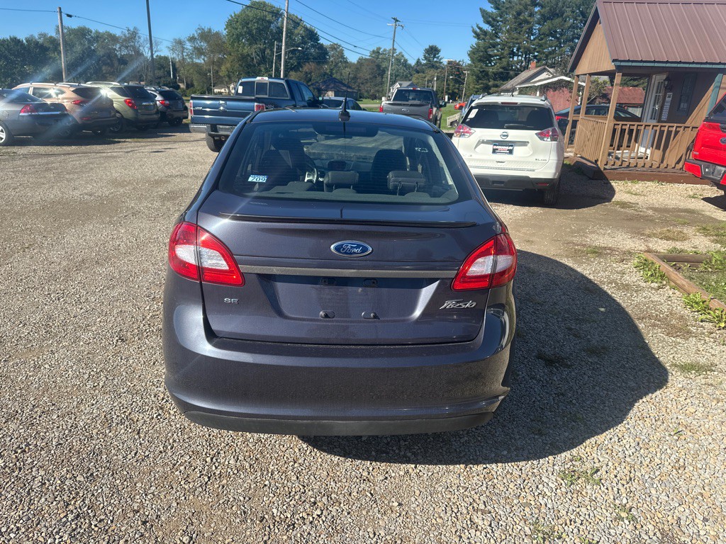 2013 Ford Fiesta Image 5