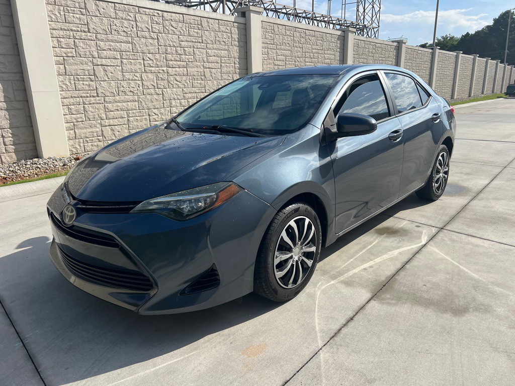 2018 Toyota Corolla Image 2