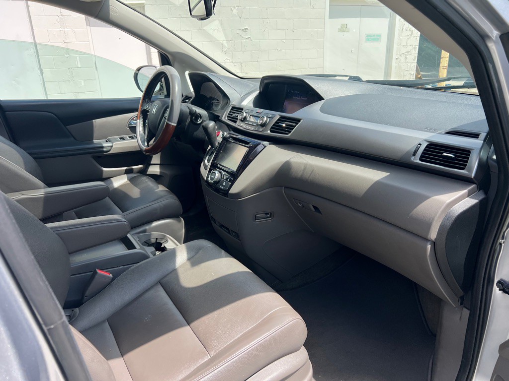 2017 Honda Odyssey Image 18