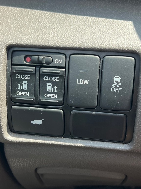 2017 Honda Odyssey Image 24