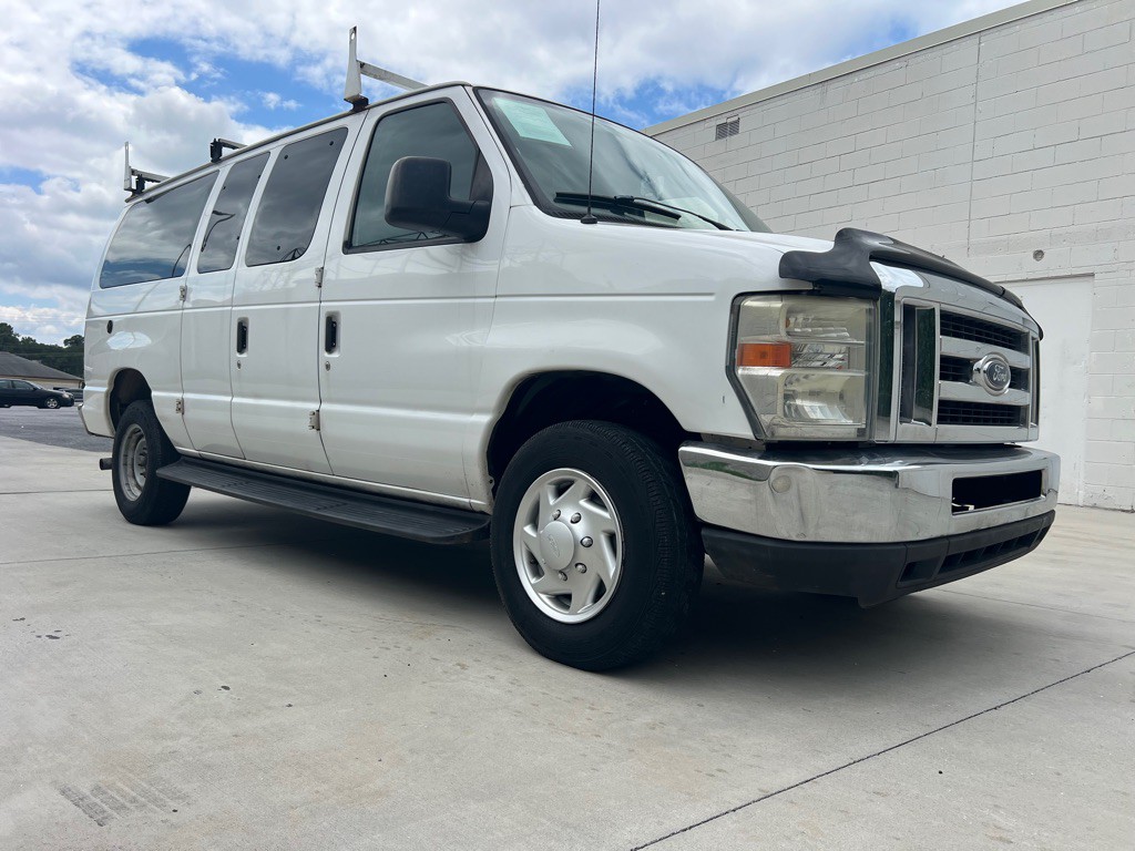 2011 Ford Econoline Image 8