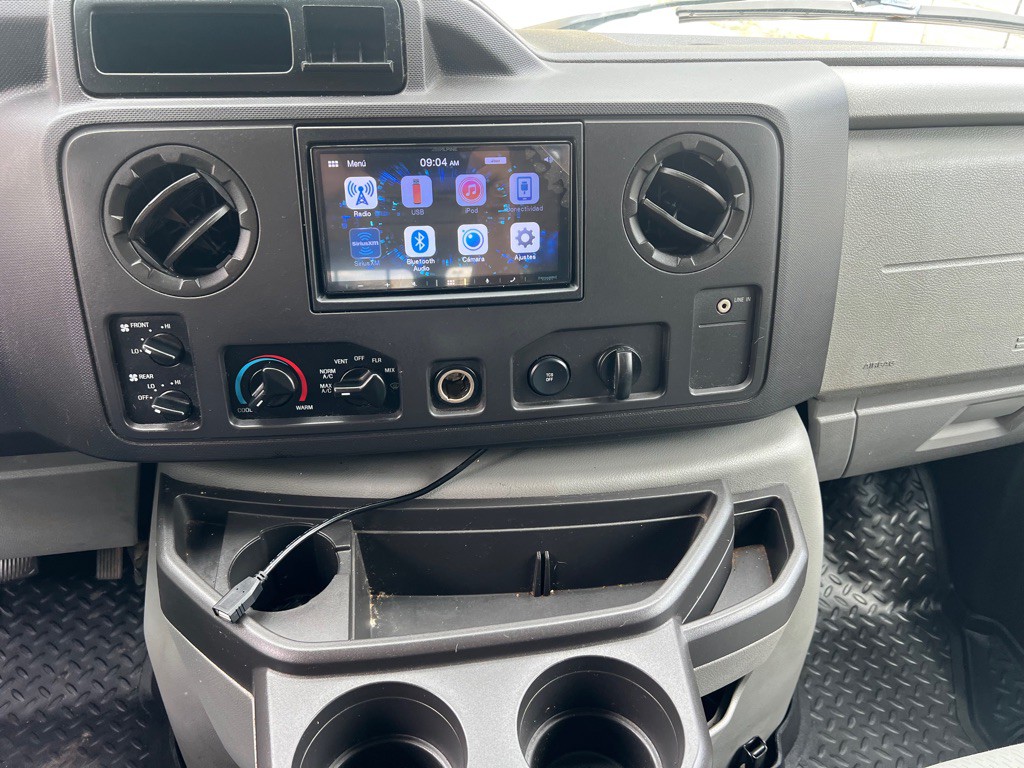 2011 Ford Econoline Image 12