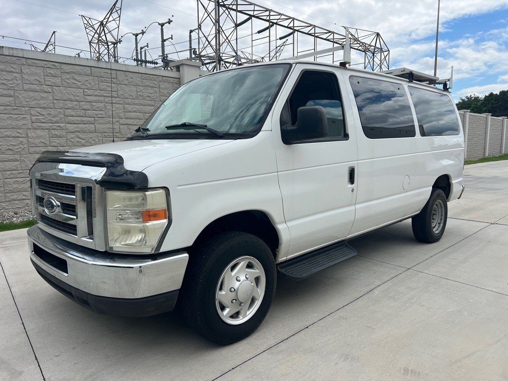 2011 Ford Econoline Image 17