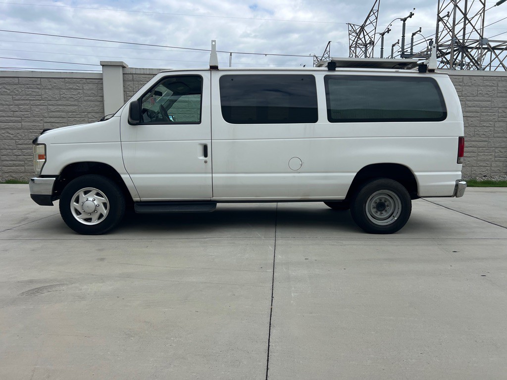 2011 Ford Econoline Image 18