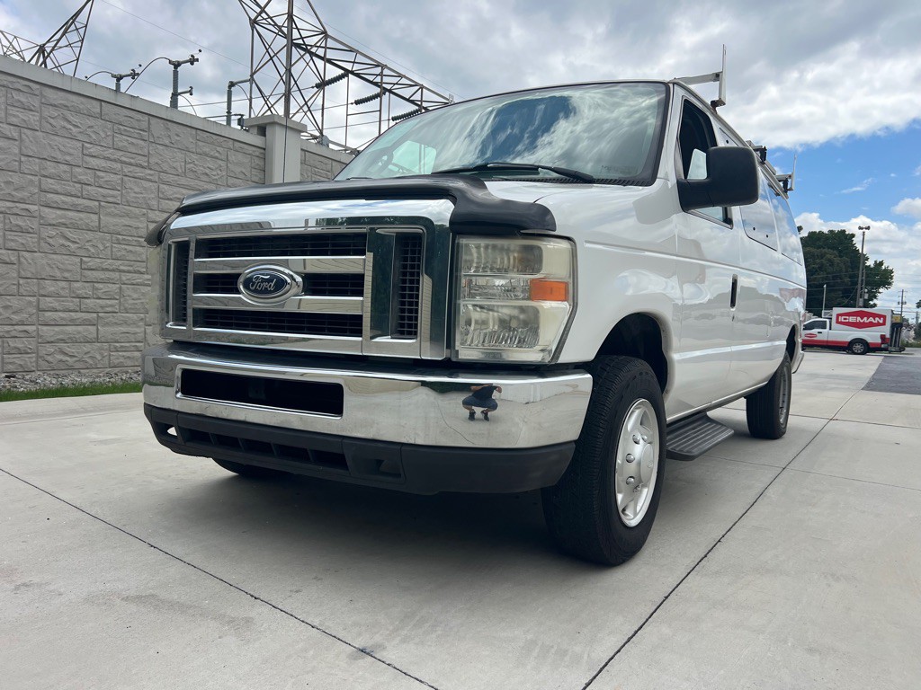 2011 Ford Econoline Image 26