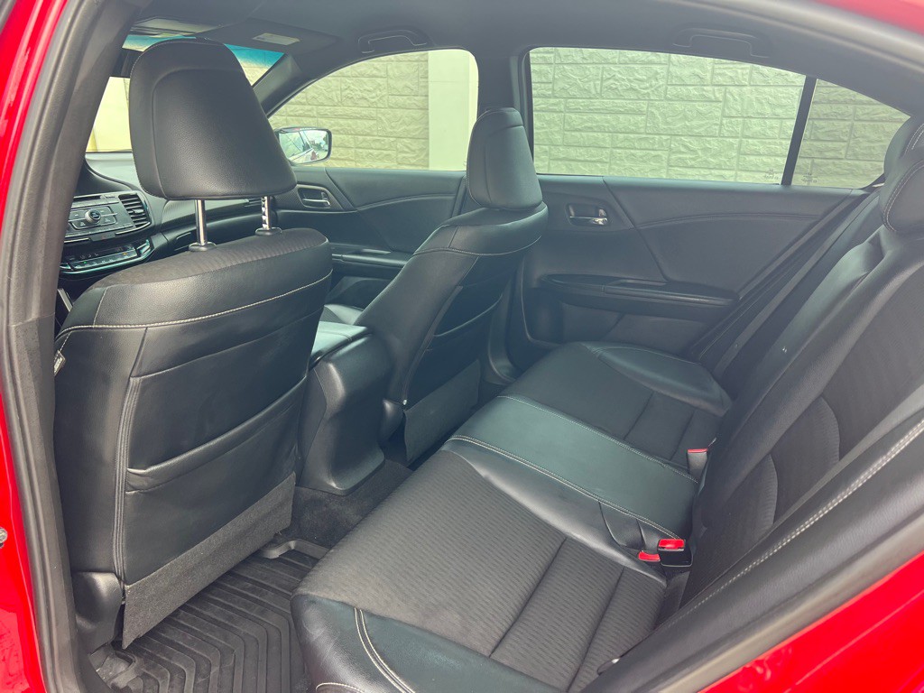 2017 Honda Accord Image 6