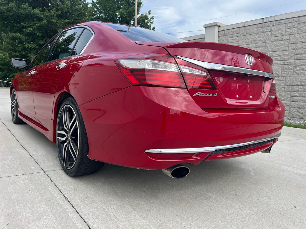 2017 Honda Accord Image 8