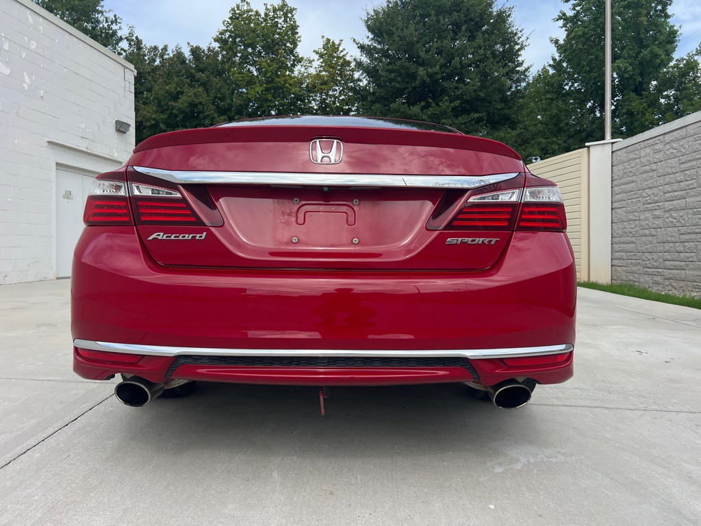 2017 Honda Accord Image 9