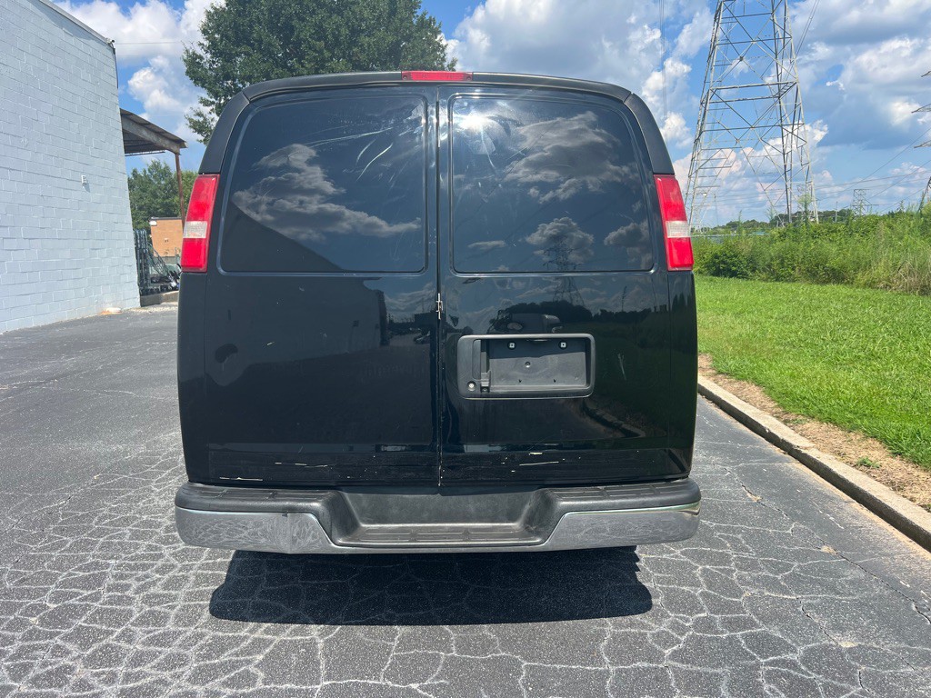 2017 Chevrolet Express Image 6