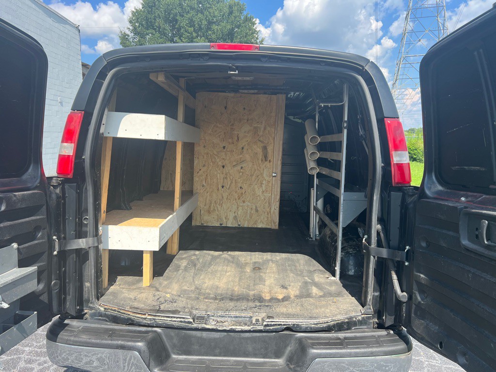 2017 Chevrolet Express Image 10