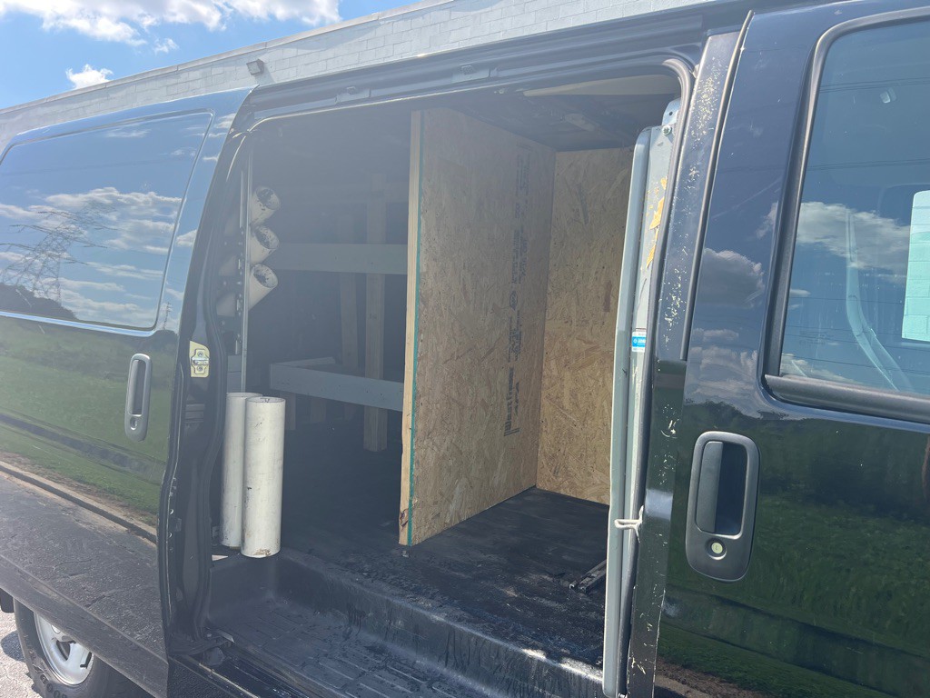 2017 Chevrolet Express Image 14