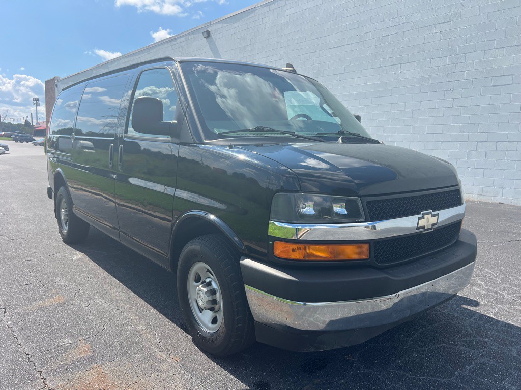 2017 Chevrolet Express Image 15
