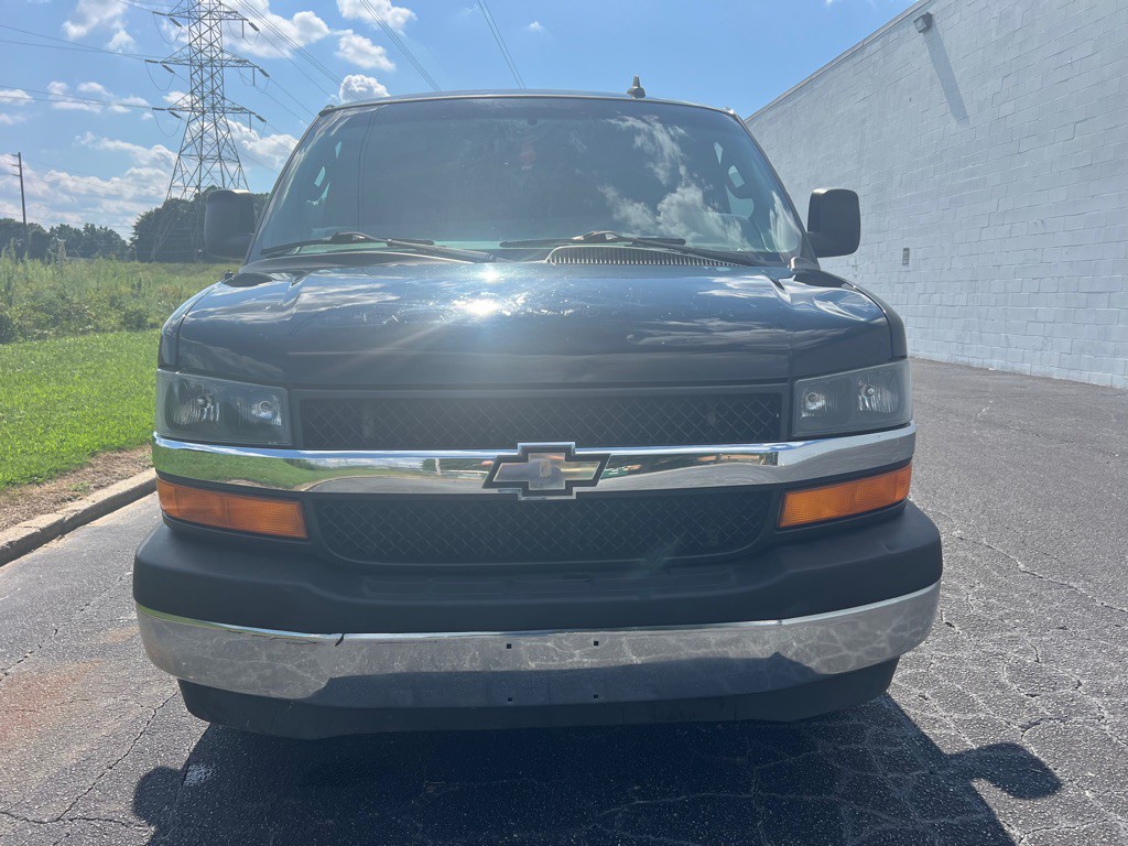 2017 Chevrolet Express Image 20