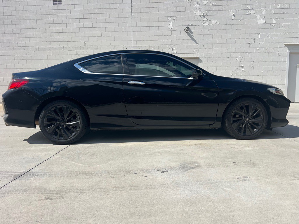2017 Honda Accord Image 5