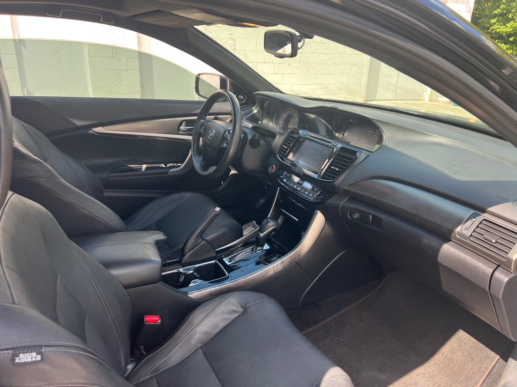 2017 Honda Accord Image 7