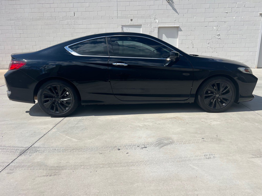 2017 Honda Accord Image 15