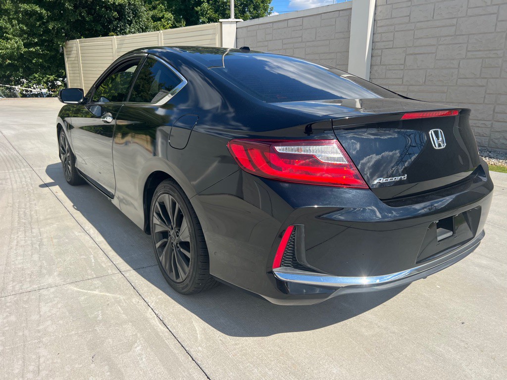 2017 Honda Accord Image 17