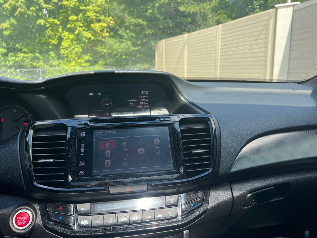 2017 Honda Accord Image 19
