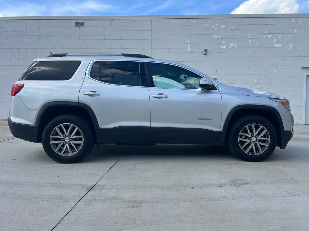 2017 GMC Acadia Image 7