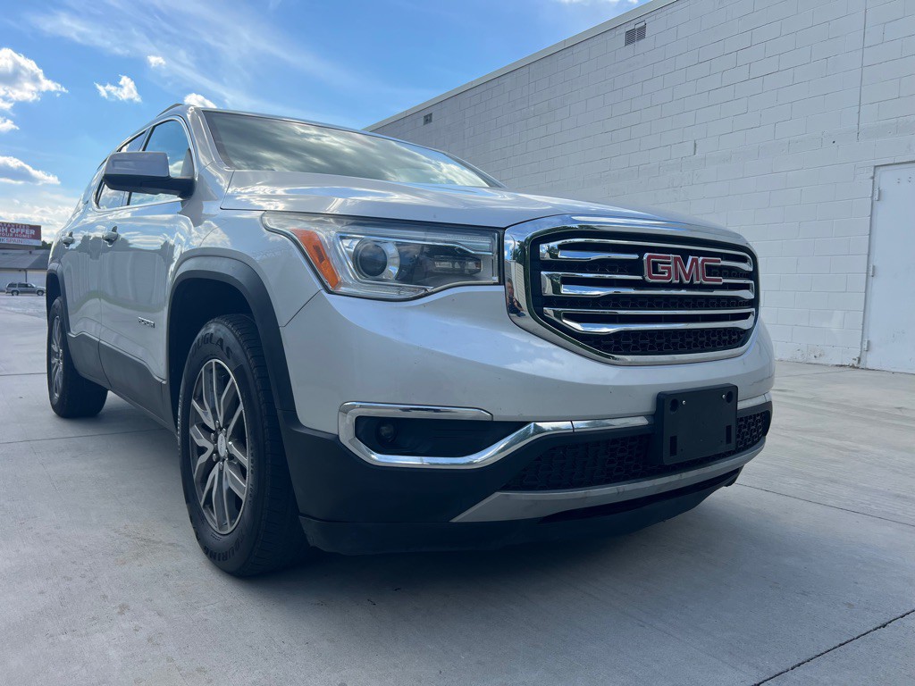 2017 GMC Acadia Image 17
