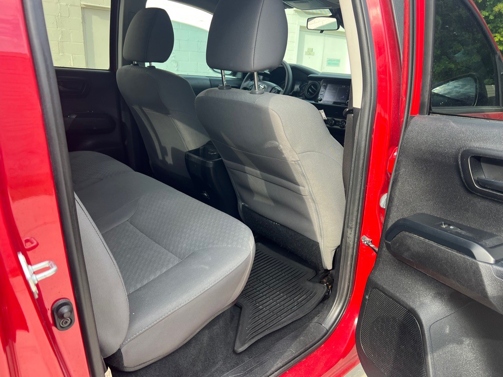 2021 Toyota Tacoma Image 9