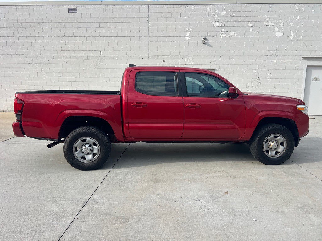 2021 Toyota Tacoma Image 24