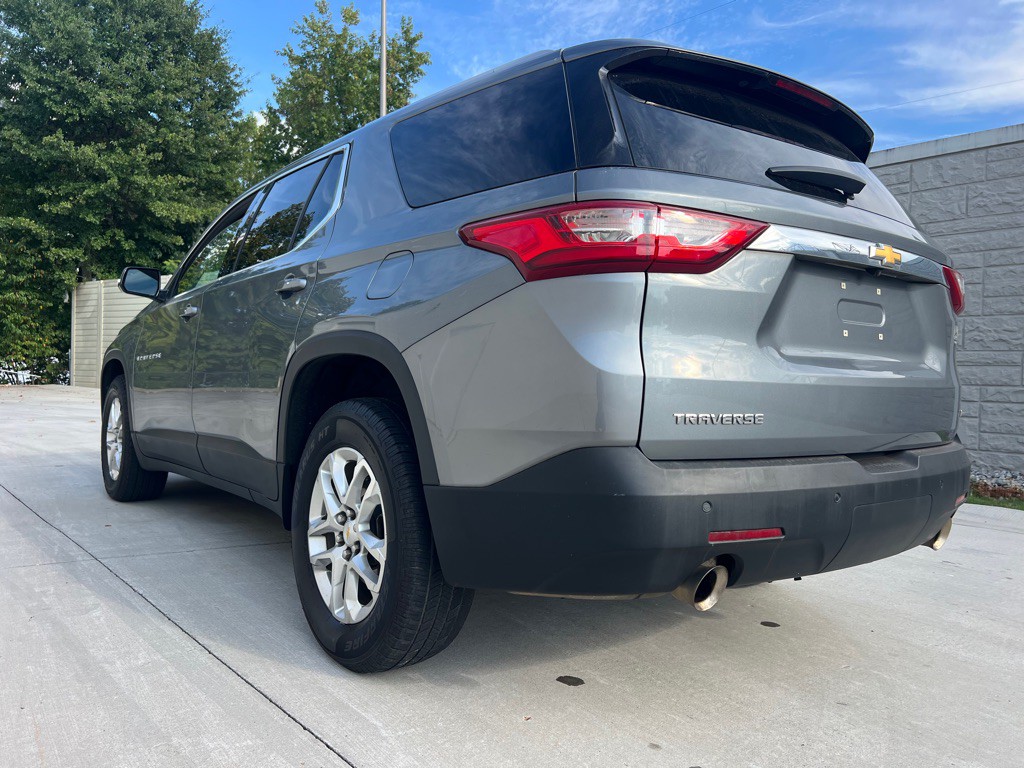 2018 Chevrolet Traverse Image 3