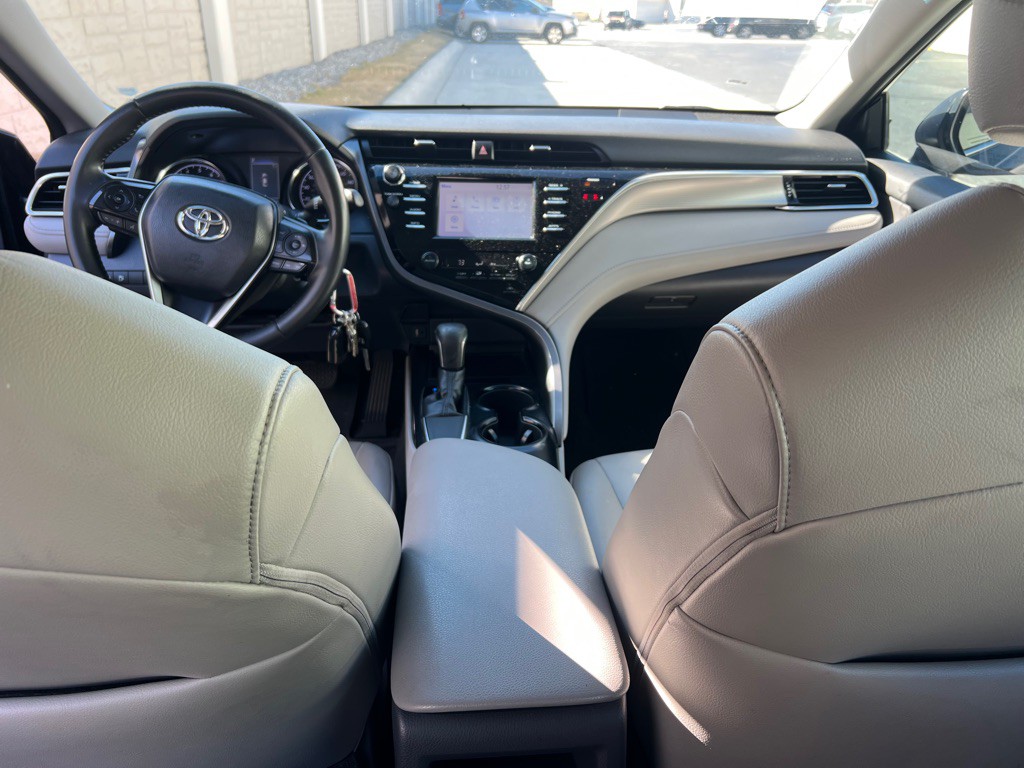 2018 Toyota Camry Image 11
