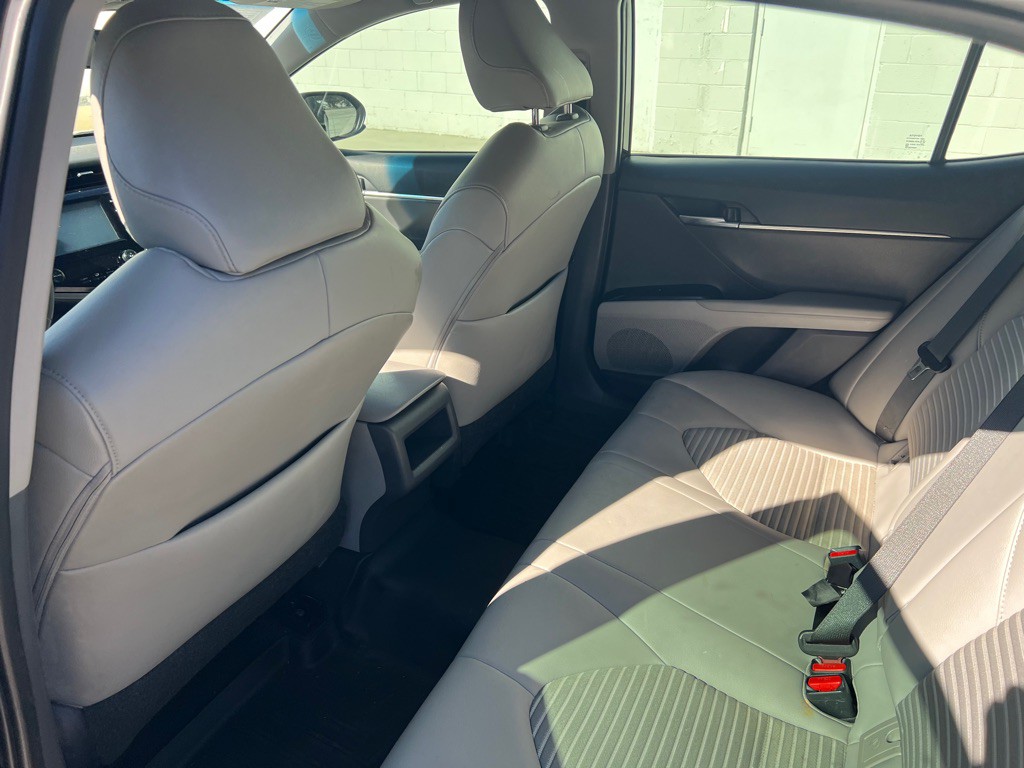 2018 Toyota Camry Image 12