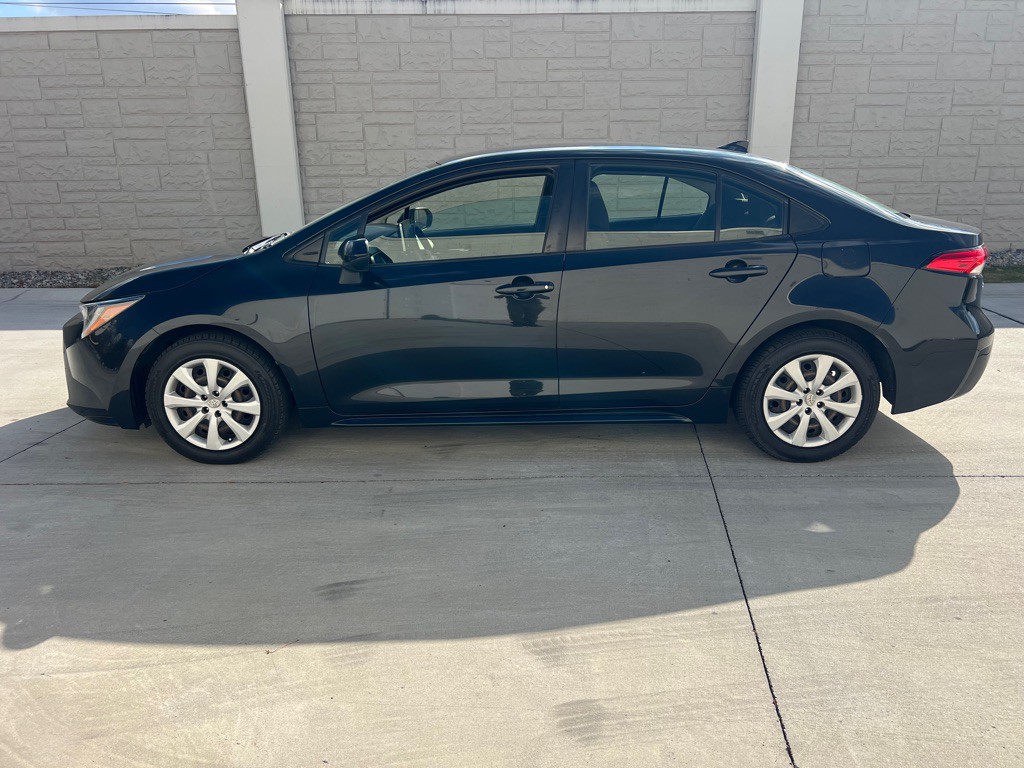 2021 Toyota Corolla Image 3