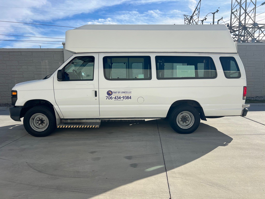 2014 Ford Econoline Image 3