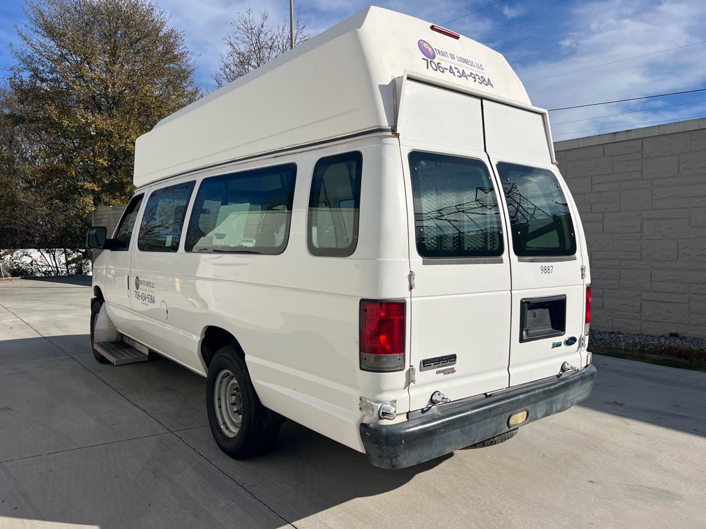 2014 Ford Econoline Image 5