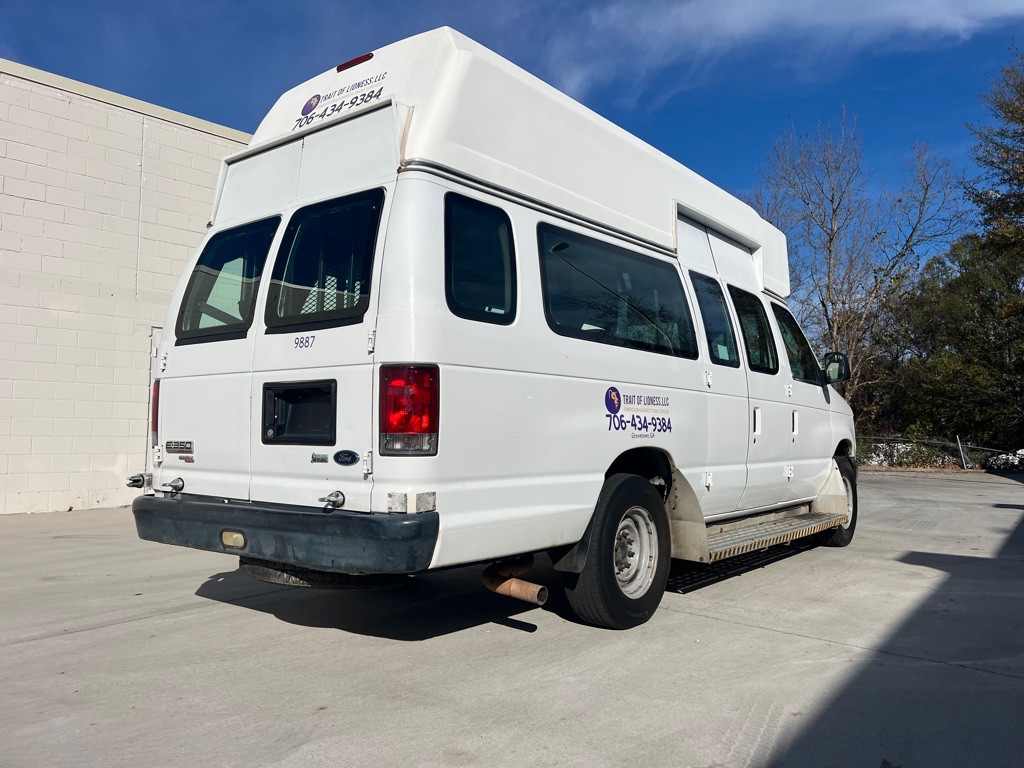 2014 Ford Econoline Image 8