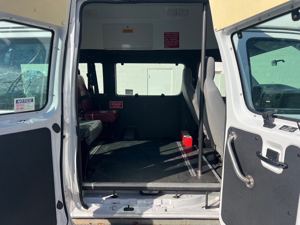 2014 Ford Econoline Image 31
