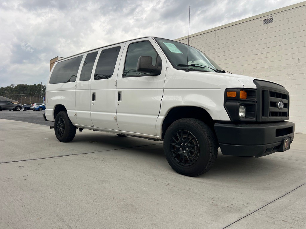 2012 Ford Econoline Image 4