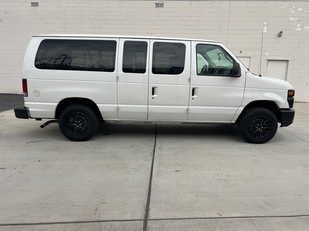 2012 Ford Econoline Image 6