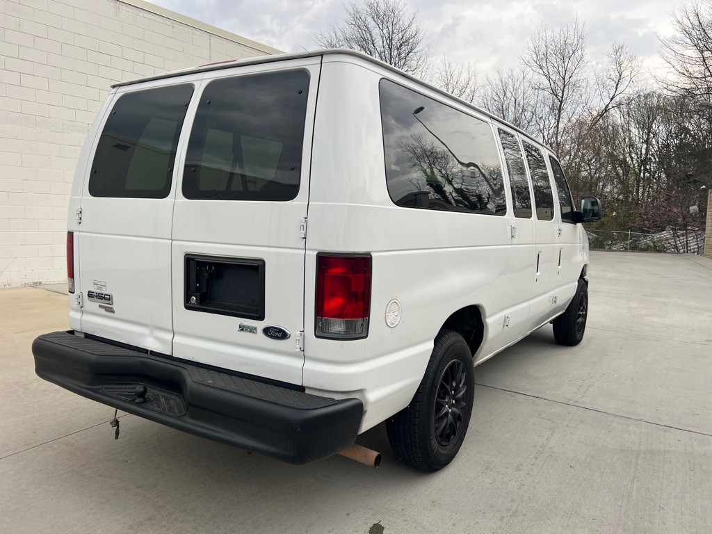 2012 Ford Econoline Image 7
