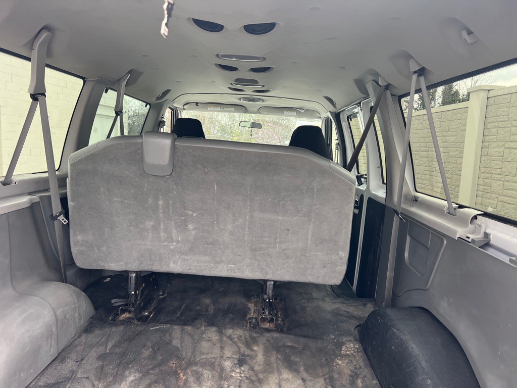2012 Ford Econoline Image 10