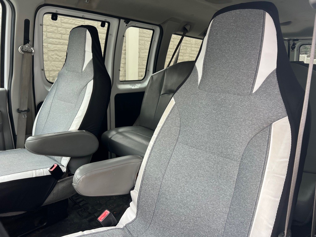 2012 Ford Econoline Image 13