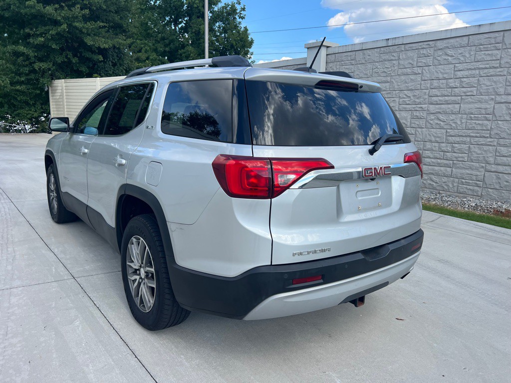 2017 GMC Acadia Image 3